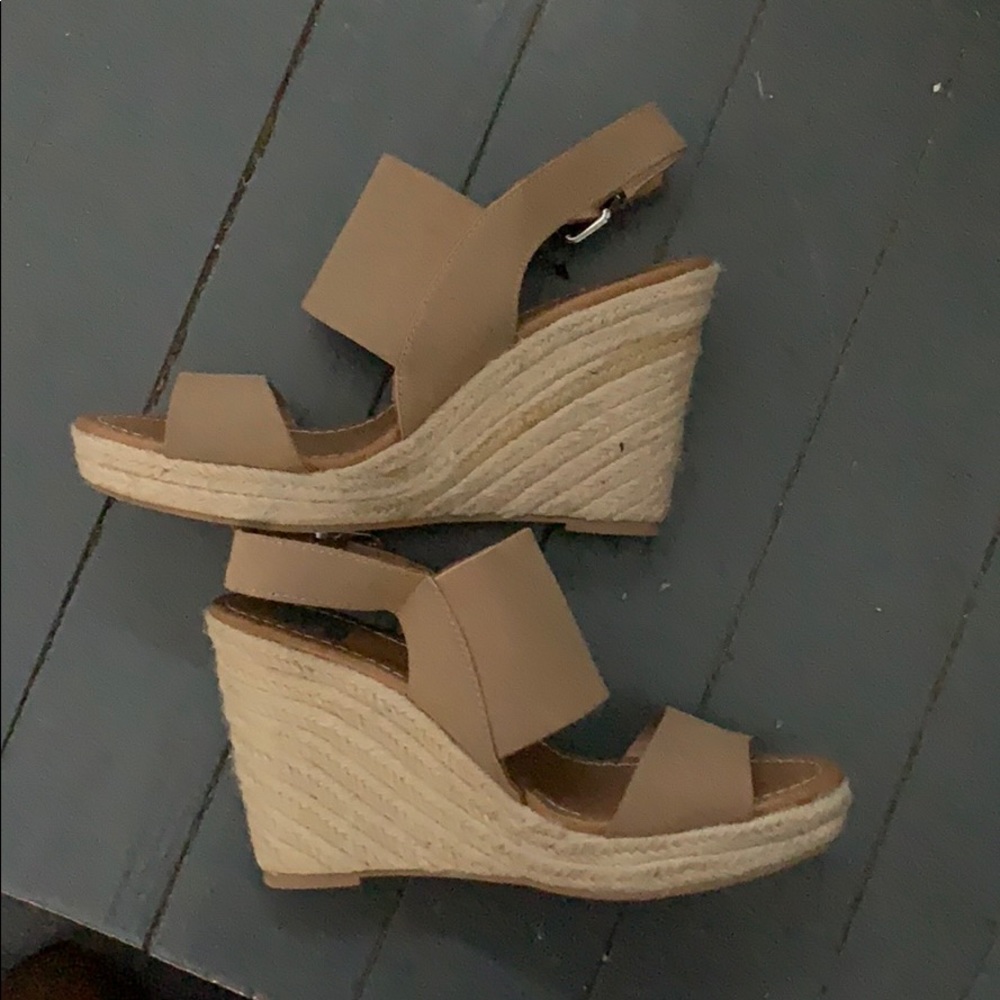 Tan wedges